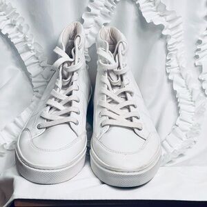 Old Navy Women's Classic White Sneakers